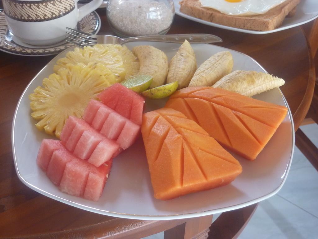 Tambun Sari Beach Homestay Αμέντ Εξωτερικό φωτογραφία