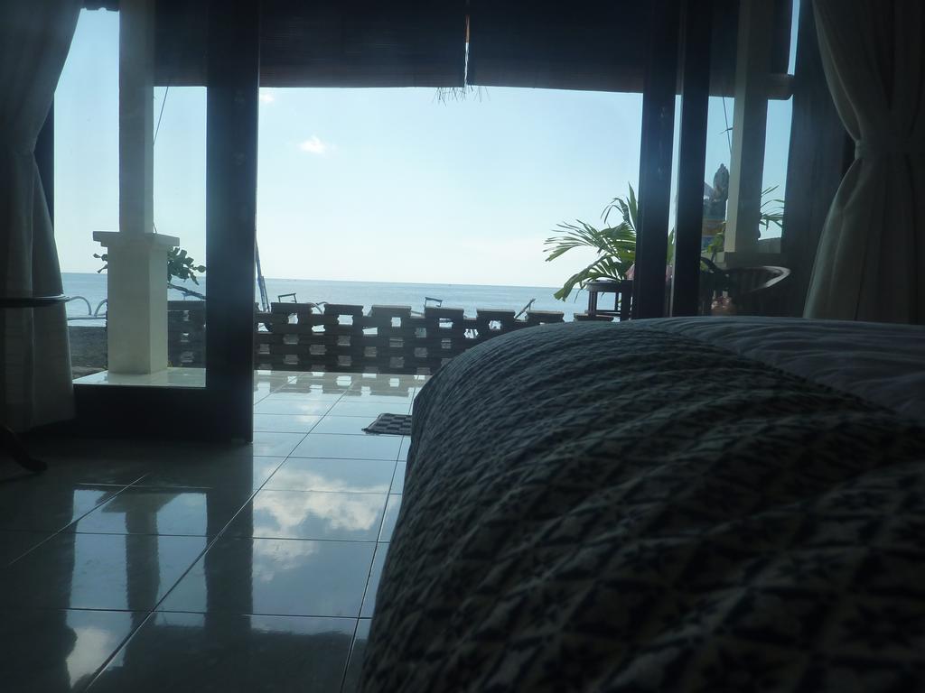 Tambun Sari Beach Homestay Αμέντ Δωμάτιο φωτογραφία